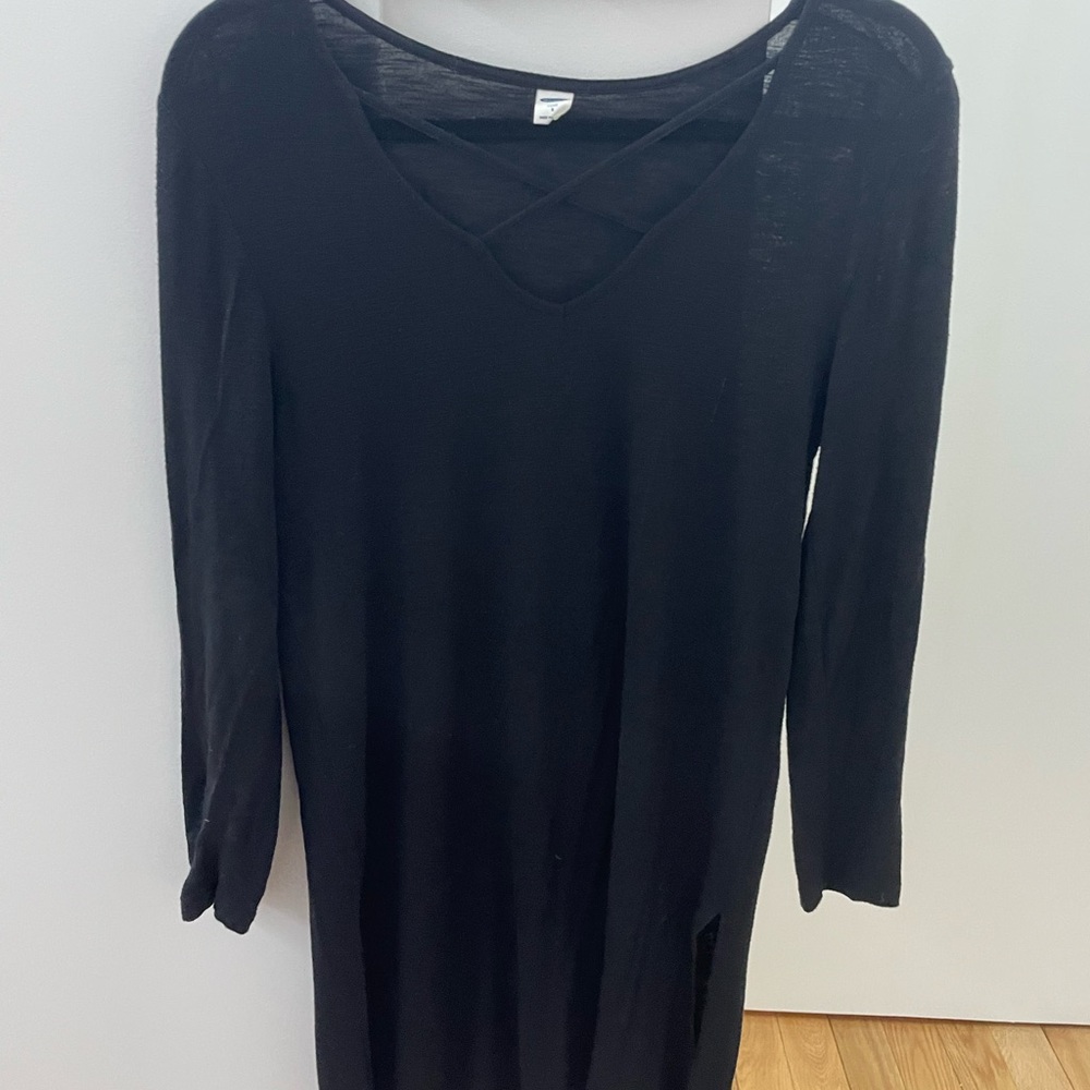 Old Navy top with slits